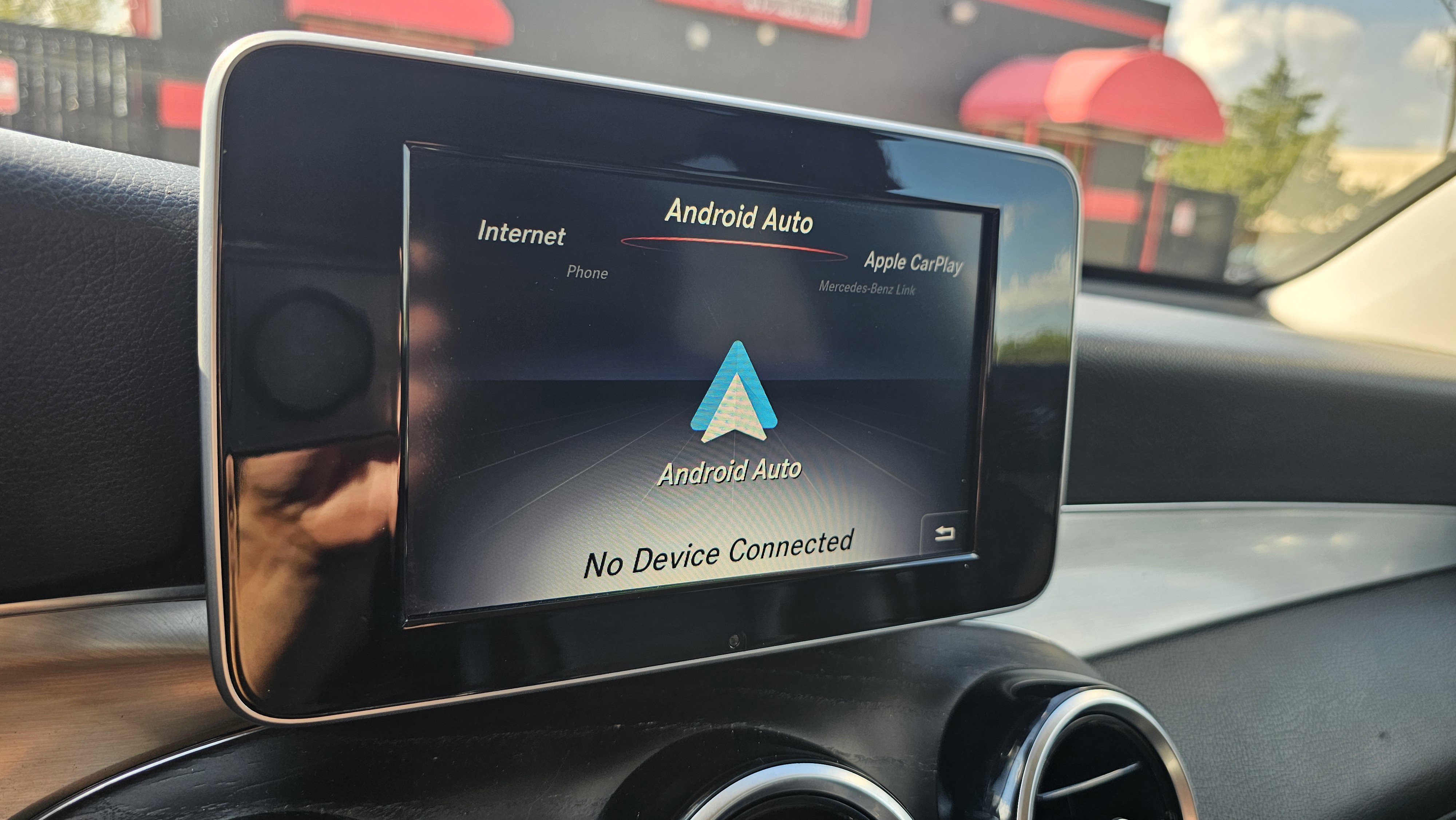 Used 2019 Mercedes-Benz GLC 300 w/ Premium Package image 42