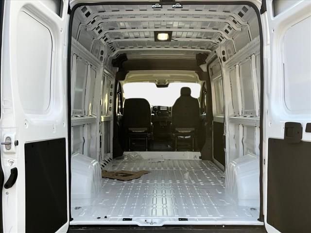 New 2025 RAM ProMaster 3500 w/ Quick Order Package 22G SLT image 22