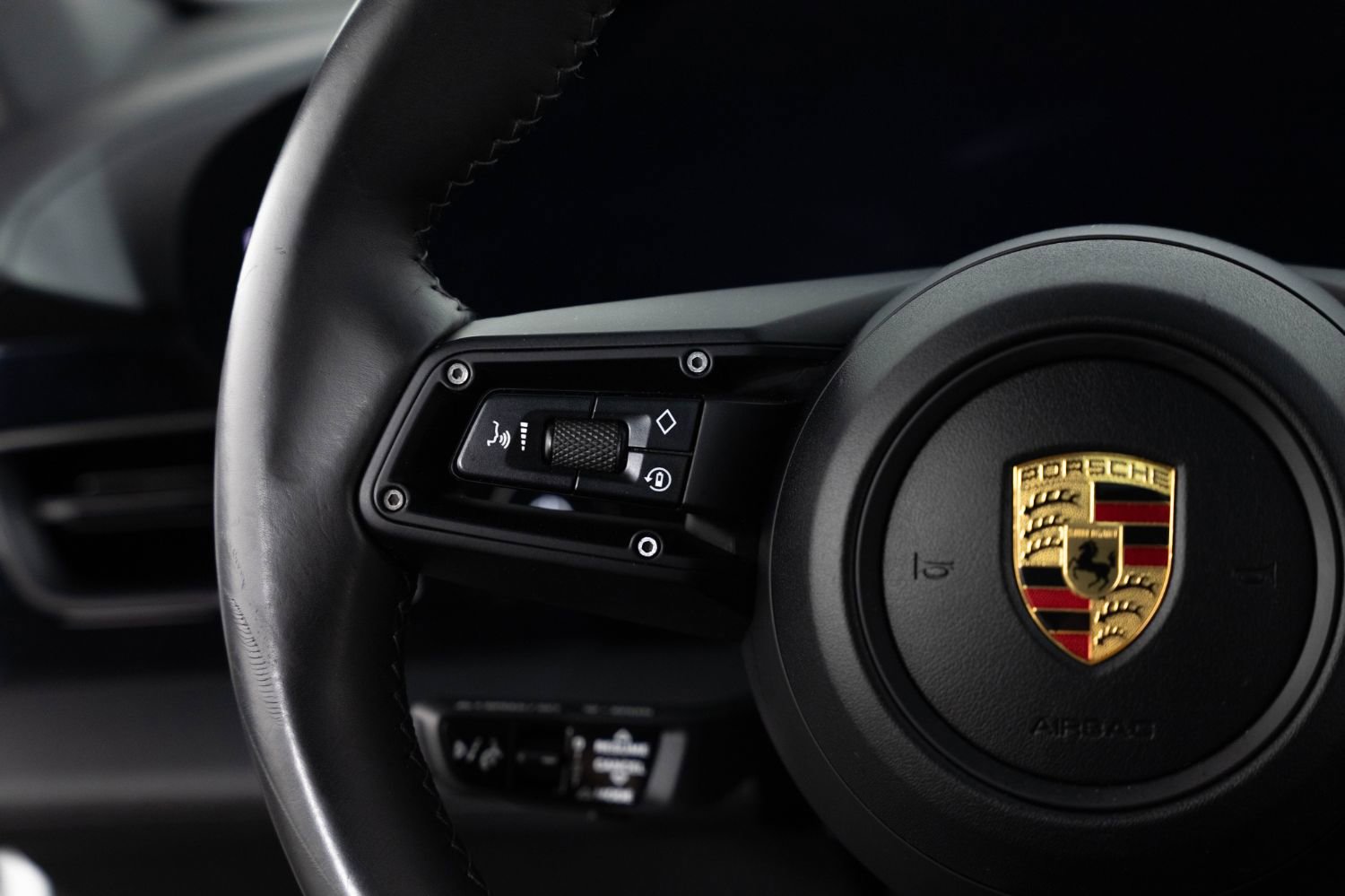 Used 2021 Porsche Taycan 4S image 33