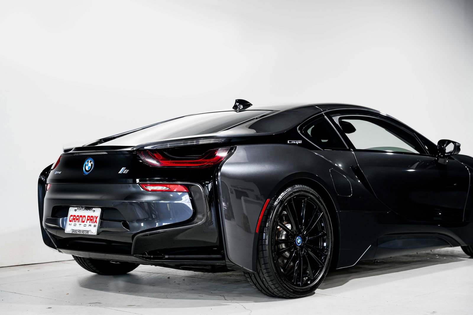 Used 2019 BMW i8 Coupe AWD/4WD image 32