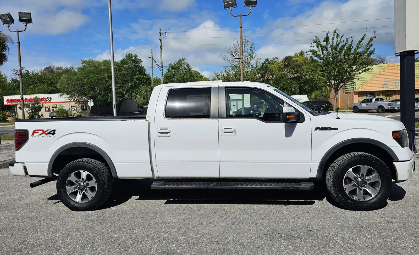 Used 2014 Ford F150 FX4 w/ Equipment Group 402A Luxury image 5
