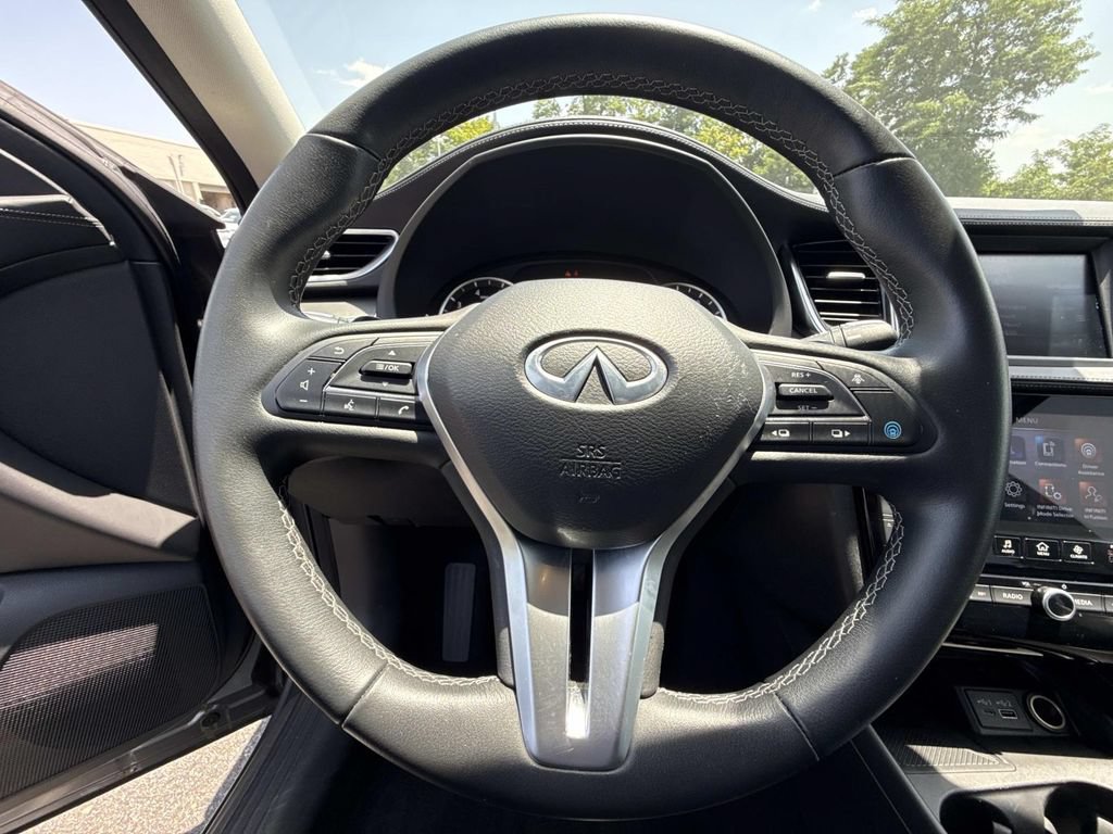 Used 2024 INFINITI QX50 Luxe w/ Accent Package AWD/4WD image 11
