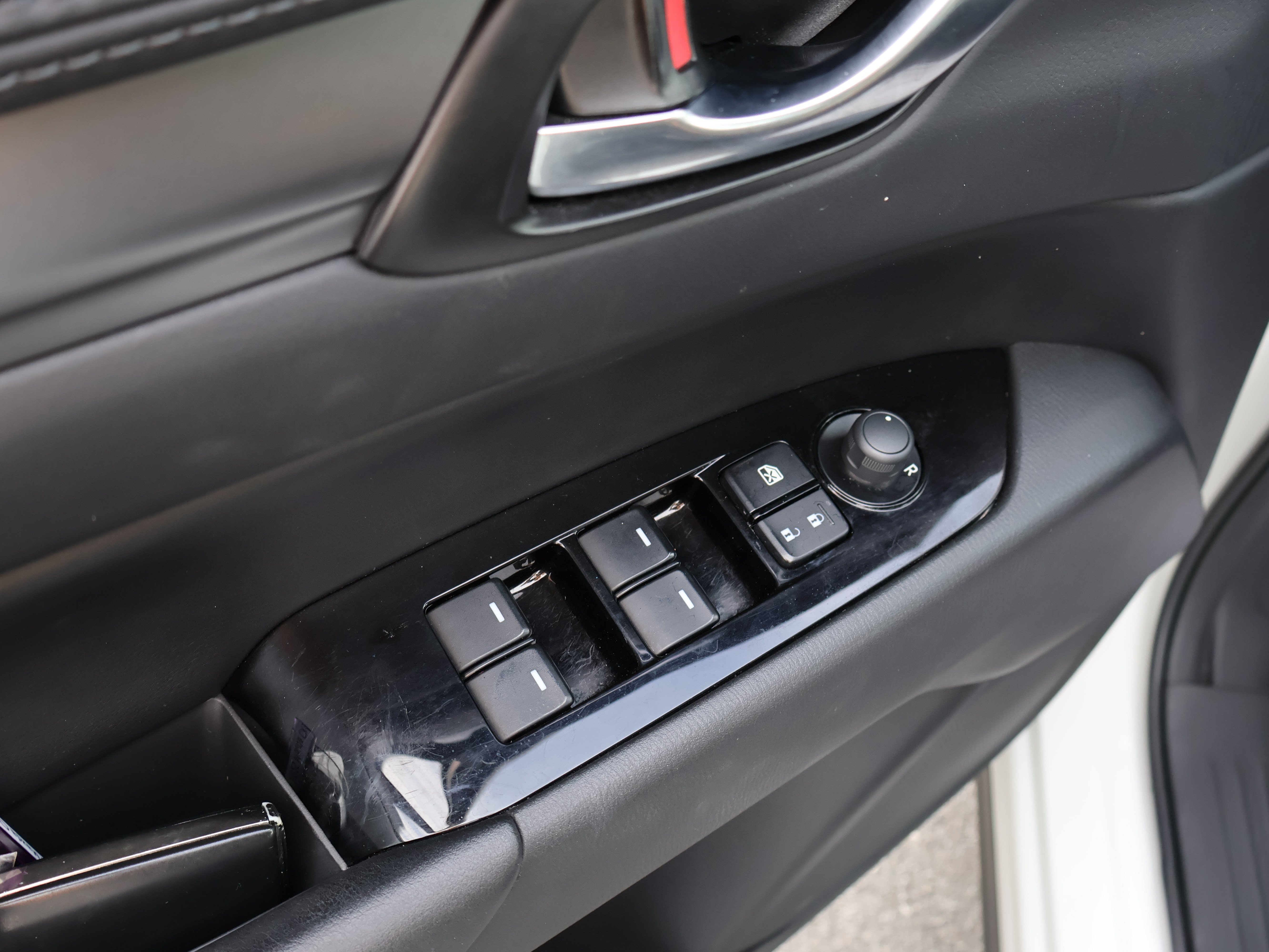 Used 2025 MAZDA CX-5 AWD 2.5 S w/ Select Package image 35