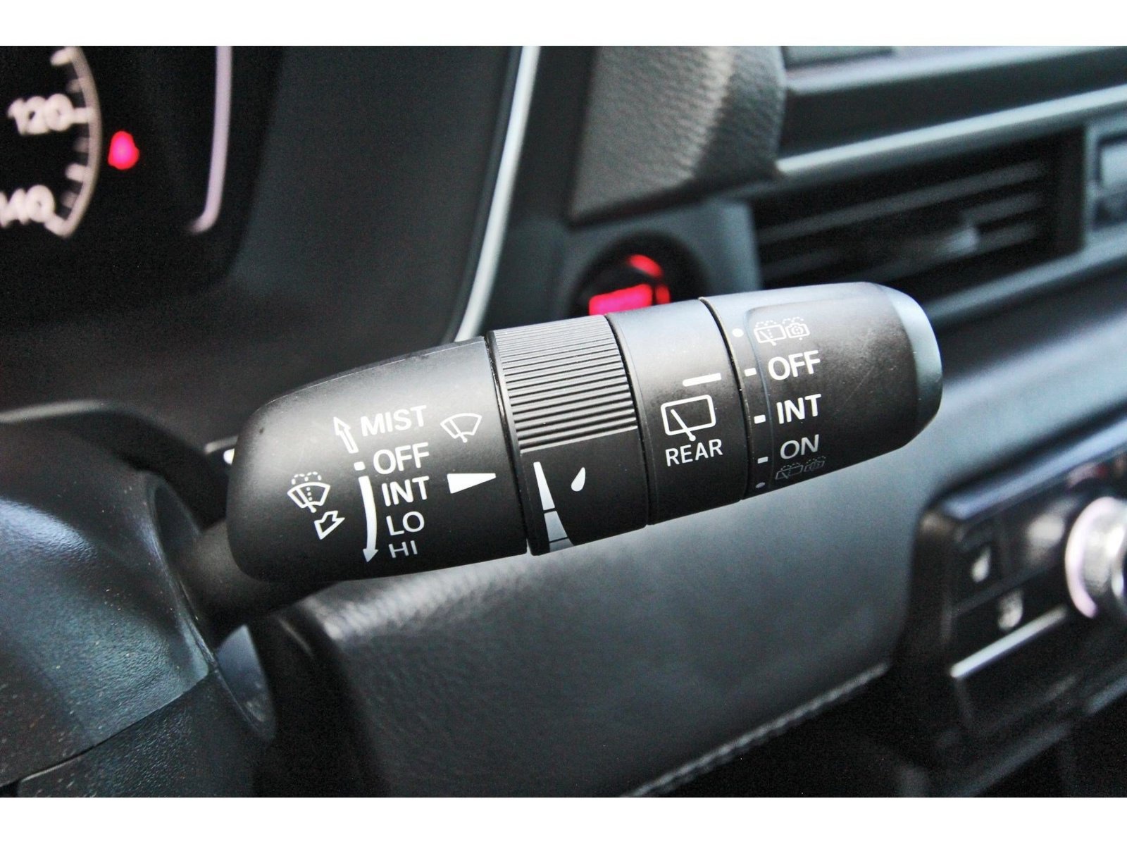 Used 2025 Honda Pilot EX-L image 19