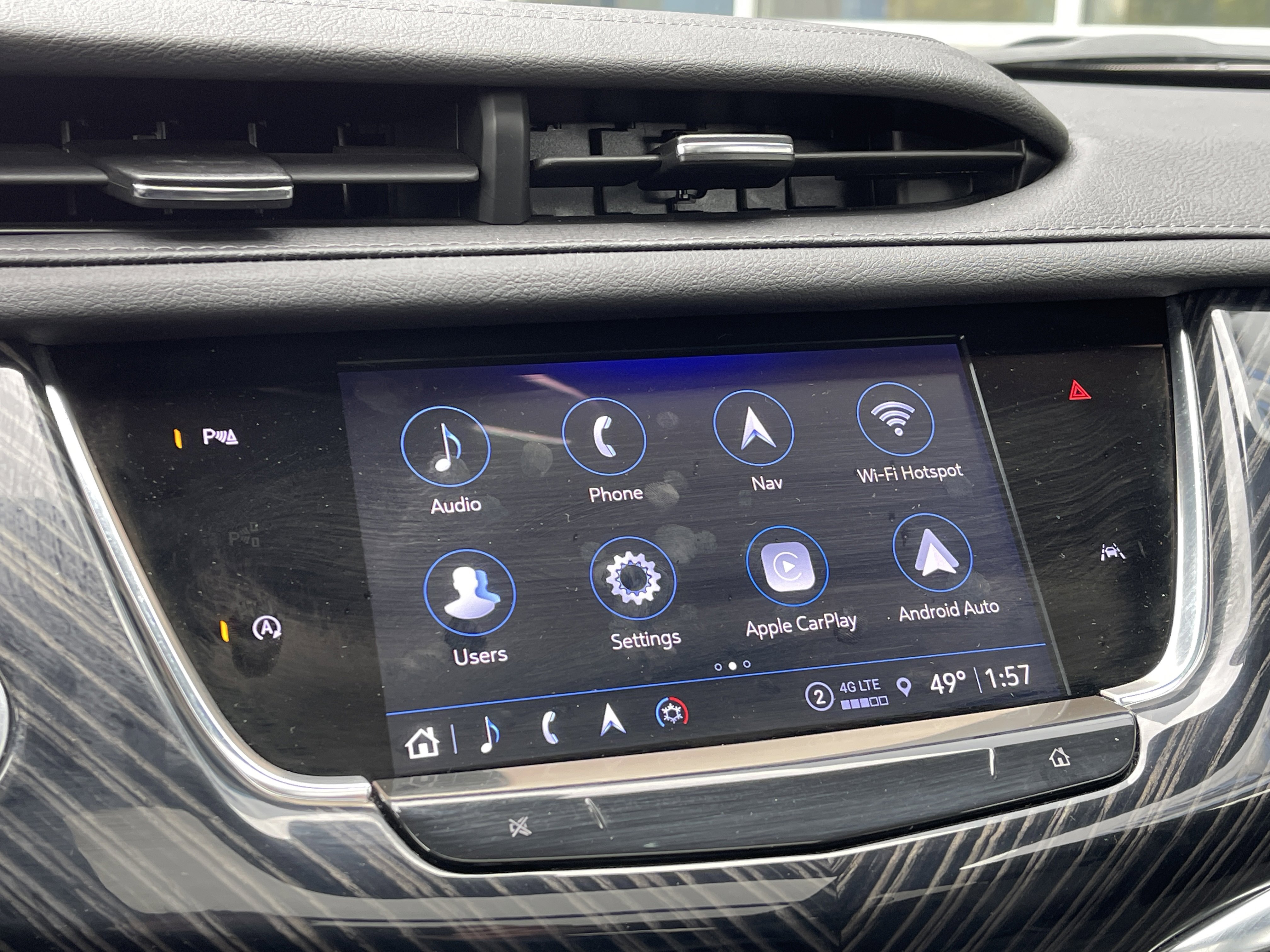 Used 2025 Cadillac XT6 Premium Luxury image 32