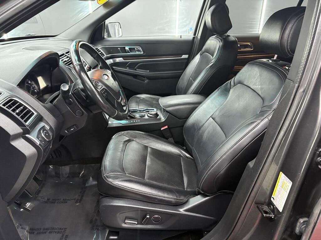 Used 2016 Ford Explorer Limited image 9