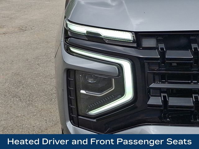 Used 2025 Chevrolet Suburban Z71 AWD/4WD image 33