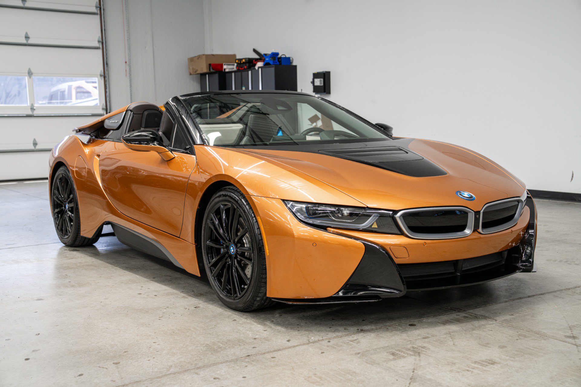 Used 2019 BMW i8 Roadster AWD/4WD image 3
