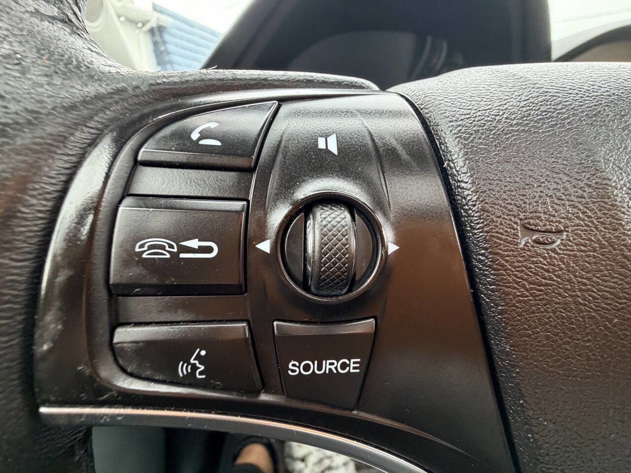 Used 2015 Acura MDX SH AWD w/Tech 4dr SUV w/Techno image 26