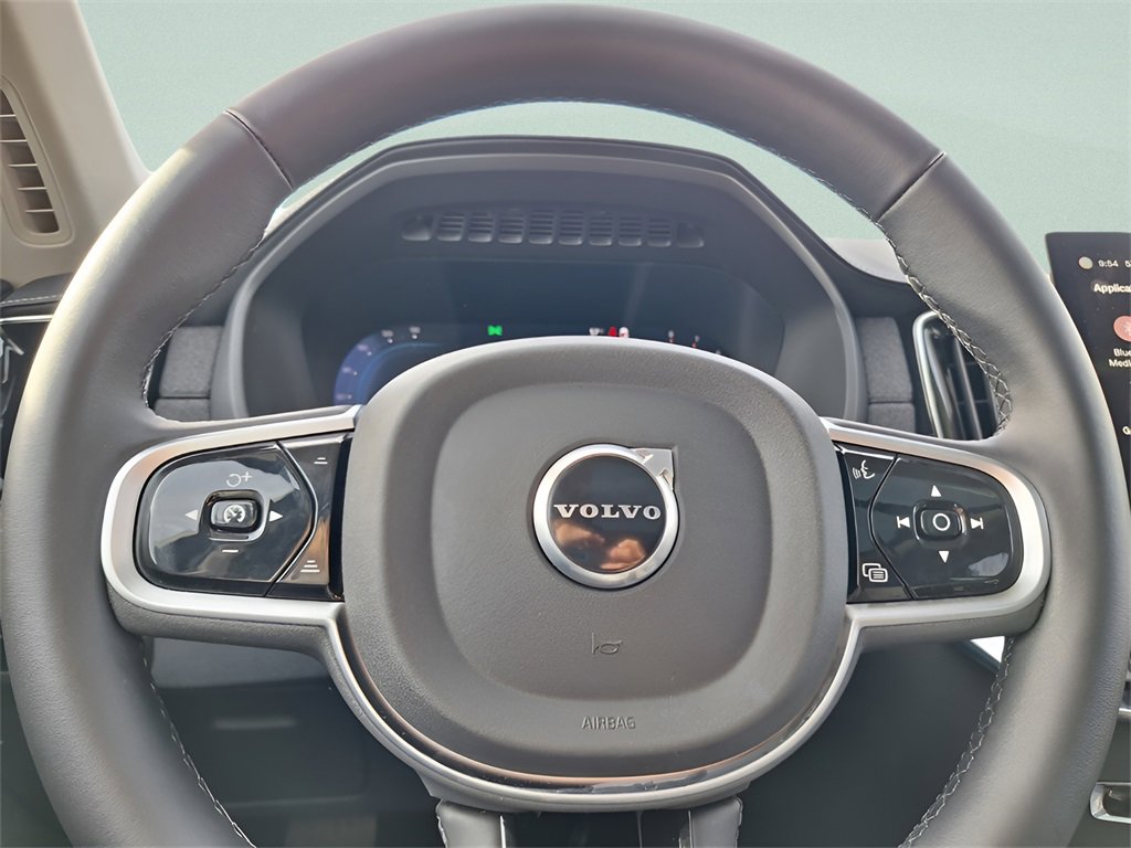 Used 2025 Volvo XC90 B6 Plus image 20