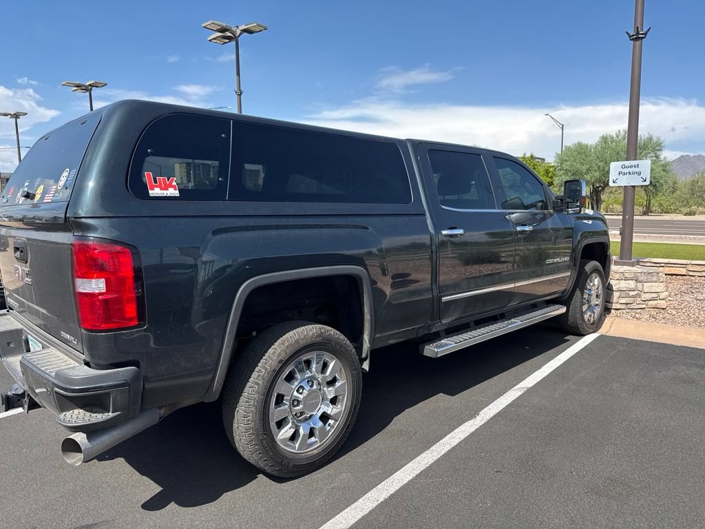 Used 2019 GMC Sierra 2500 Denali w/ Duramax Plus Package AWD/4WD image 6