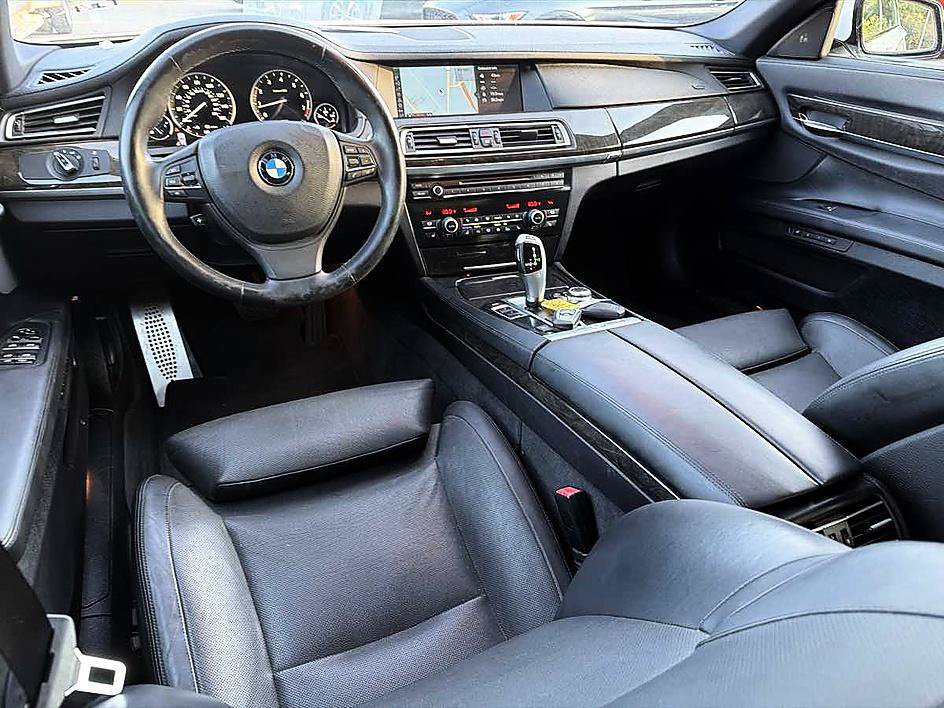 Used 2012 BMW 750Li RWD image 10