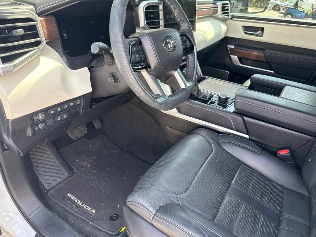 Used 2025 Toyota Sequoia Capstone AWD/4WD image 4