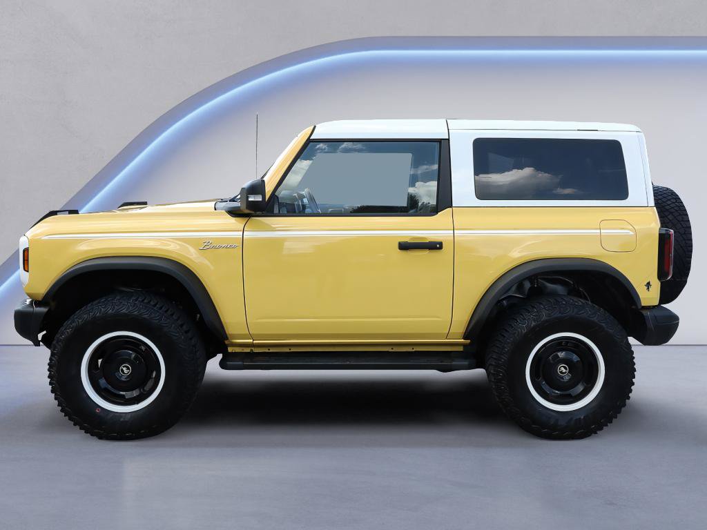 Certified 2024 Ford Bronco Heritage Edition AWD/4WD image 3