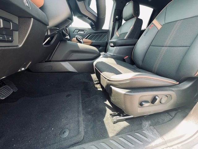 New 2025 GMC Canyon AT4 w/ Nightfall Edition image 23