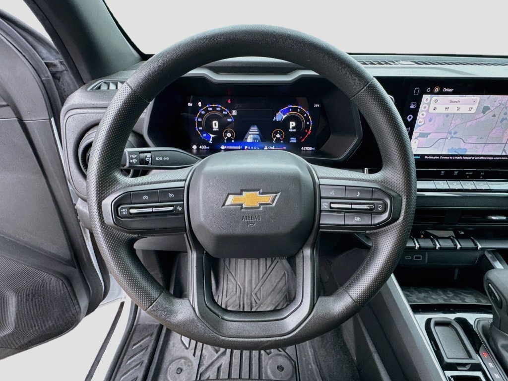 Used 2024 Chevrolet Colorado W/T w/ Technology Package RWD image 10