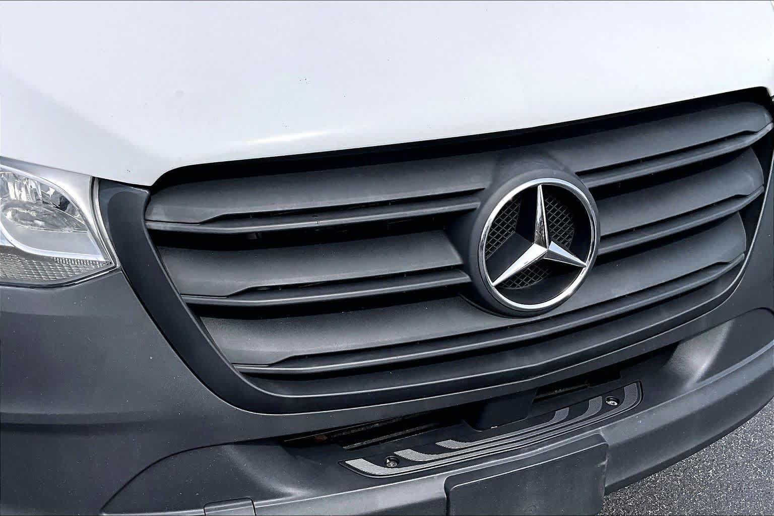 Used 2023 Mercedes-Benz Sprinter 2500 image 32