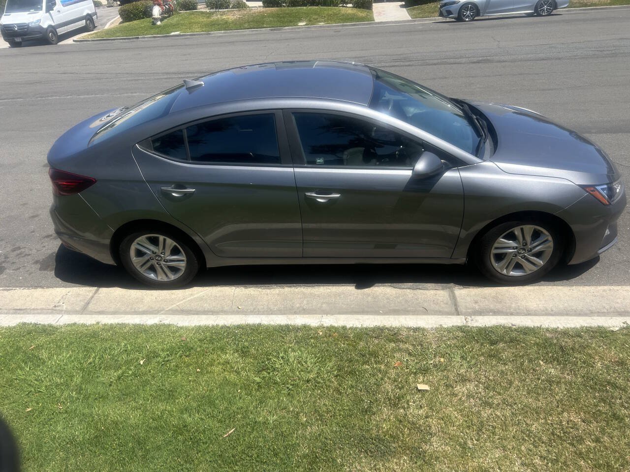 Used 2019 Hyundai Elantra SEL w/ Cargo Package FWD image 3