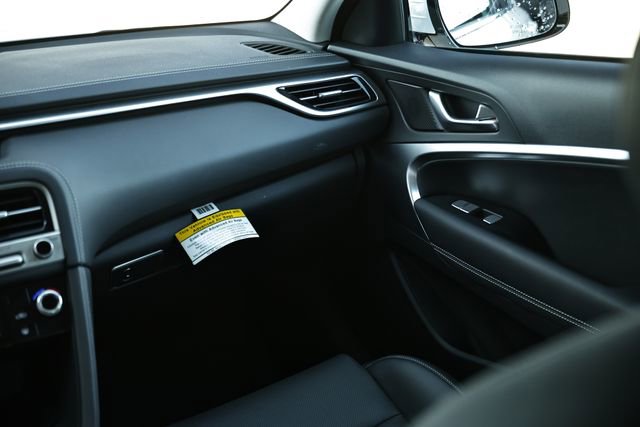 Certified 2025 Genesis G70 2.5T image 26