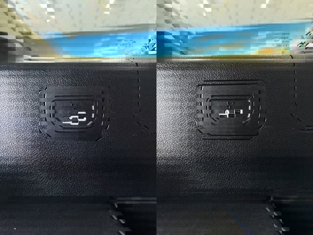 Used 2022 Jeep Grand Cherokee L Limited w/ Luxury Tech Group II image 40