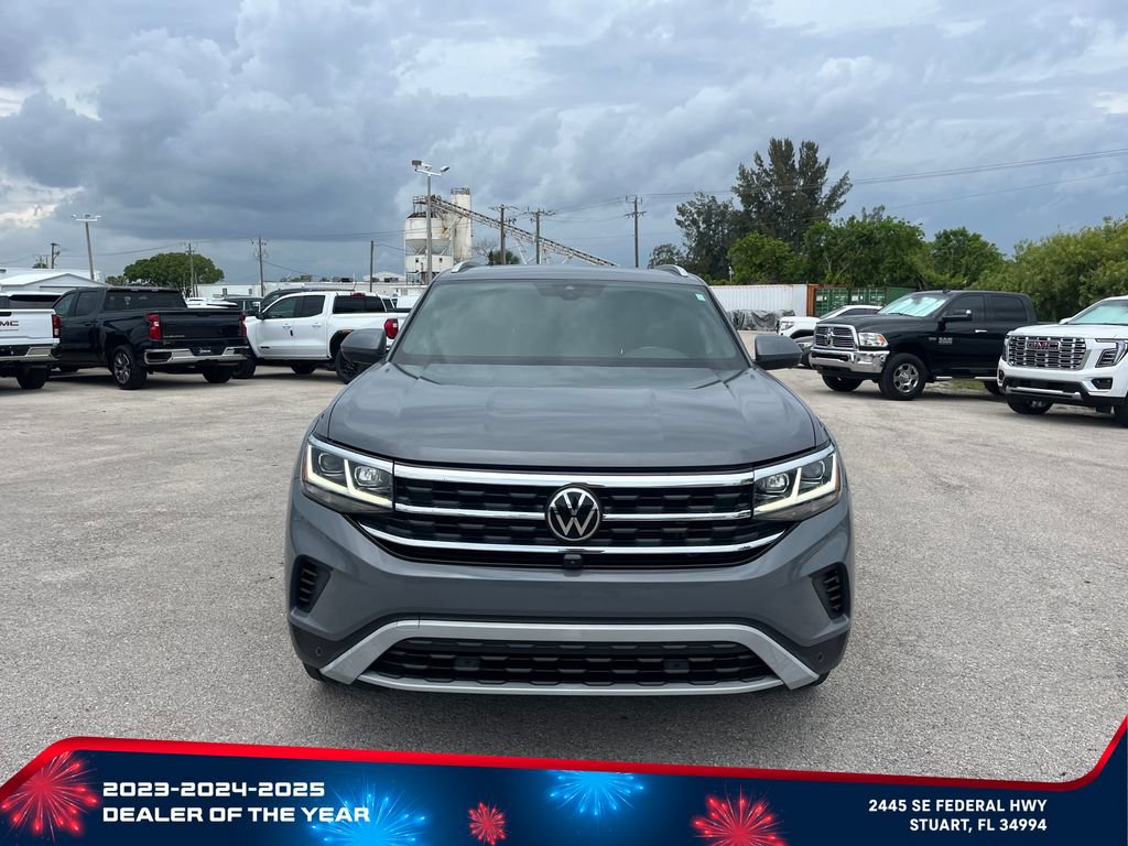 Used 2020 Volkswagen Atlas Cross Sport SEL Premium AWD/4WD image 2