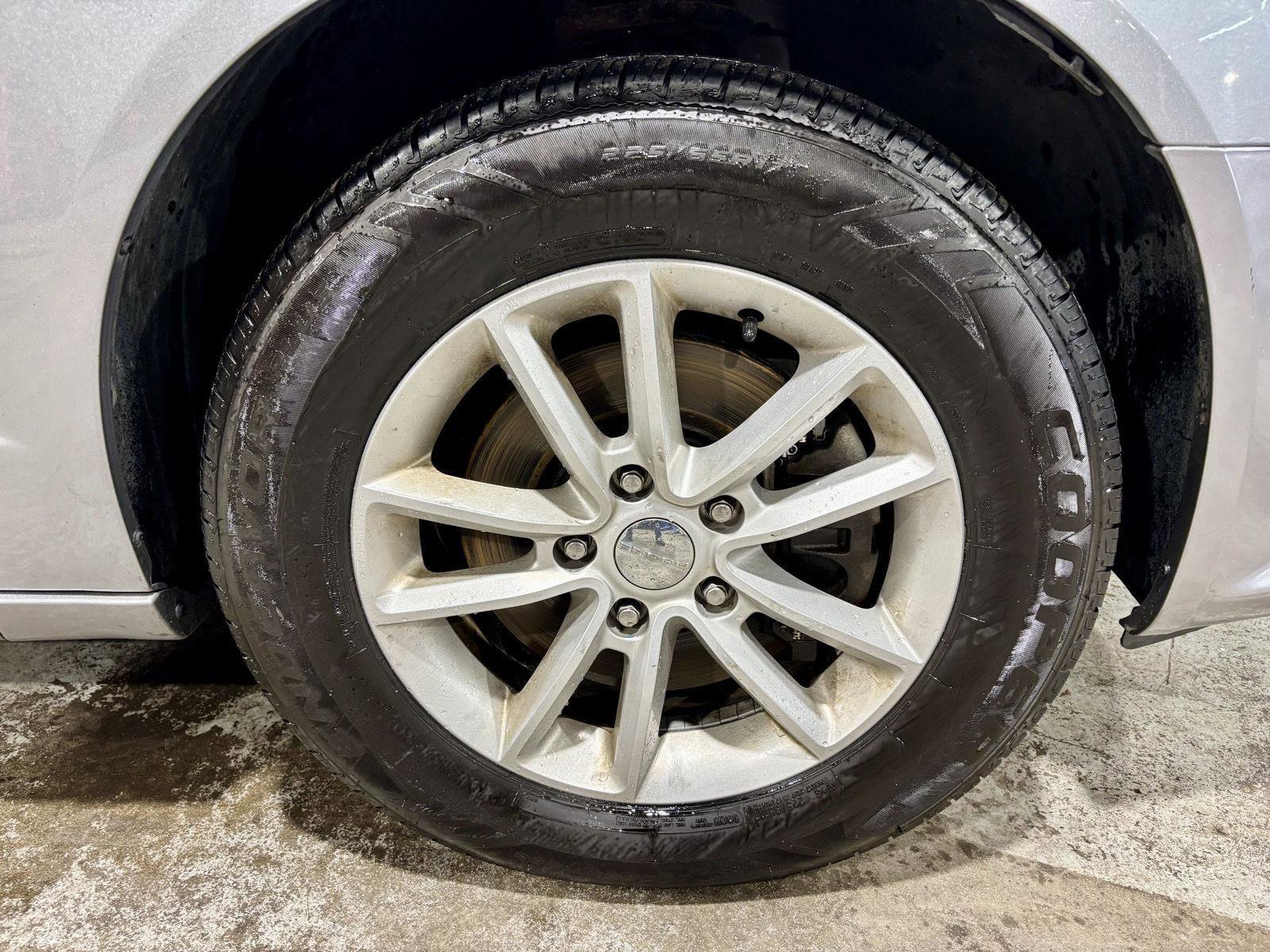 Used 2019 Dodge Grand Caravan SXT image 15