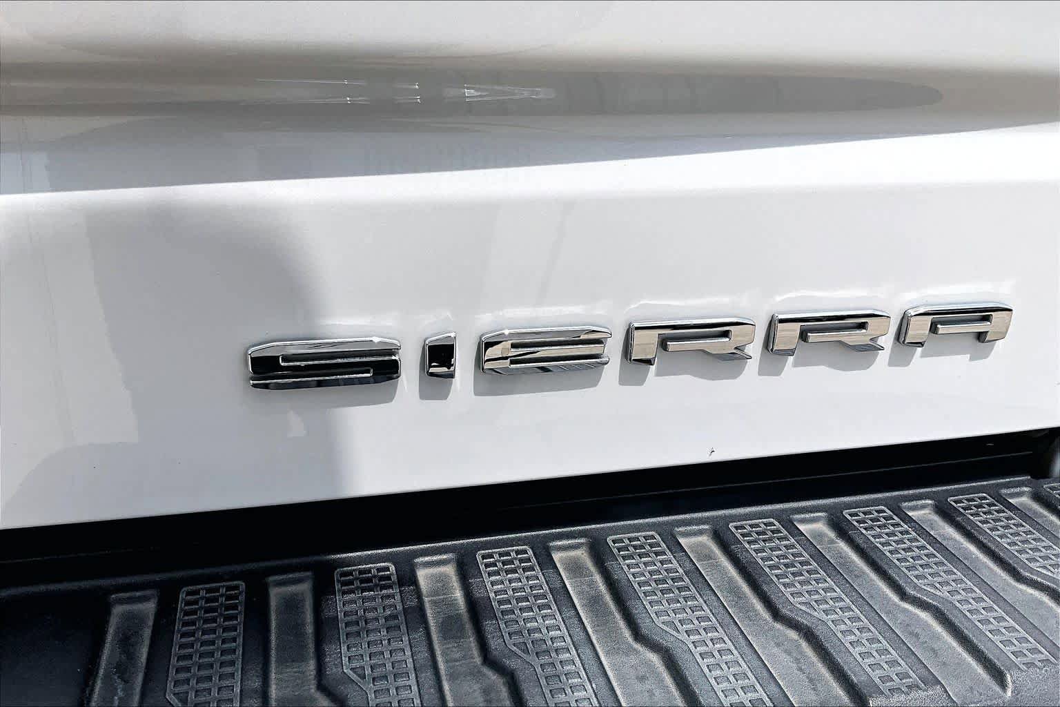 Used 2023 GMC Sierra 1500 Denali Ultimate AWD/4WD image 10
