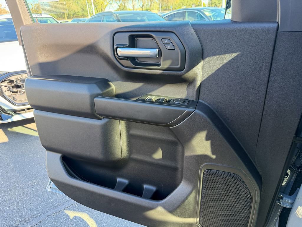 Used 2024 Chevrolet Silverado 1500 Custom Trail Boss w/ Turbomax Blackout Package image 20