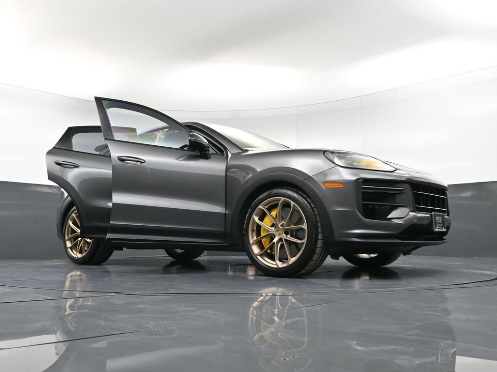 Certified 2024 Porsche Cayenne Turbo GT AWD/4WD image 40