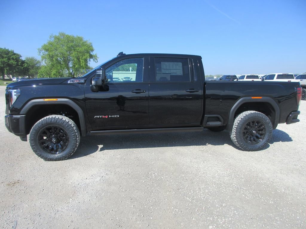New 2026 GMC Sierra 2500 AT4 w/ AT4 Premium Plus Package AWD/4WD image 10