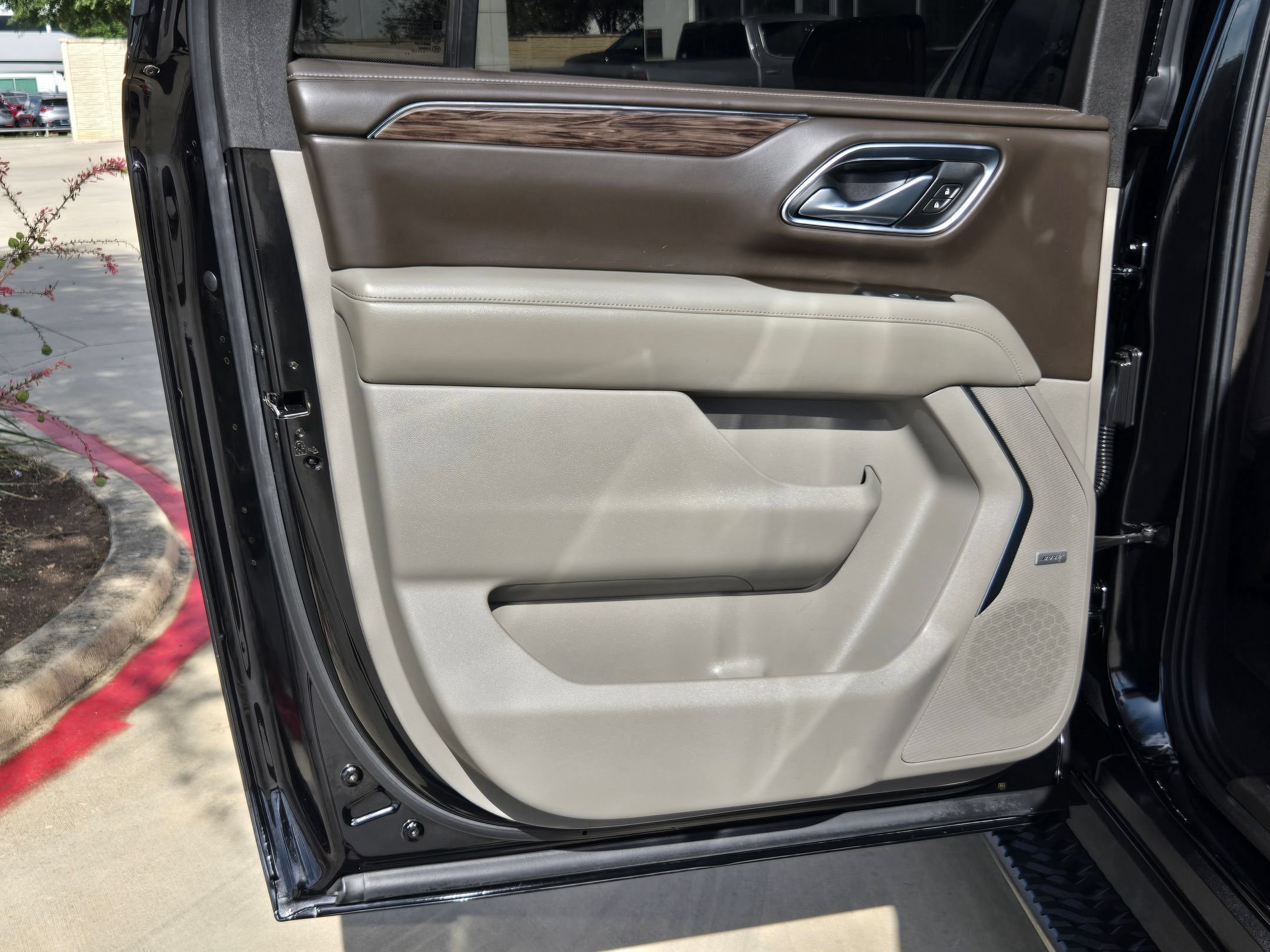 Certified 2021 Chevrolet Suburban Z71 AWD/4WD image 23