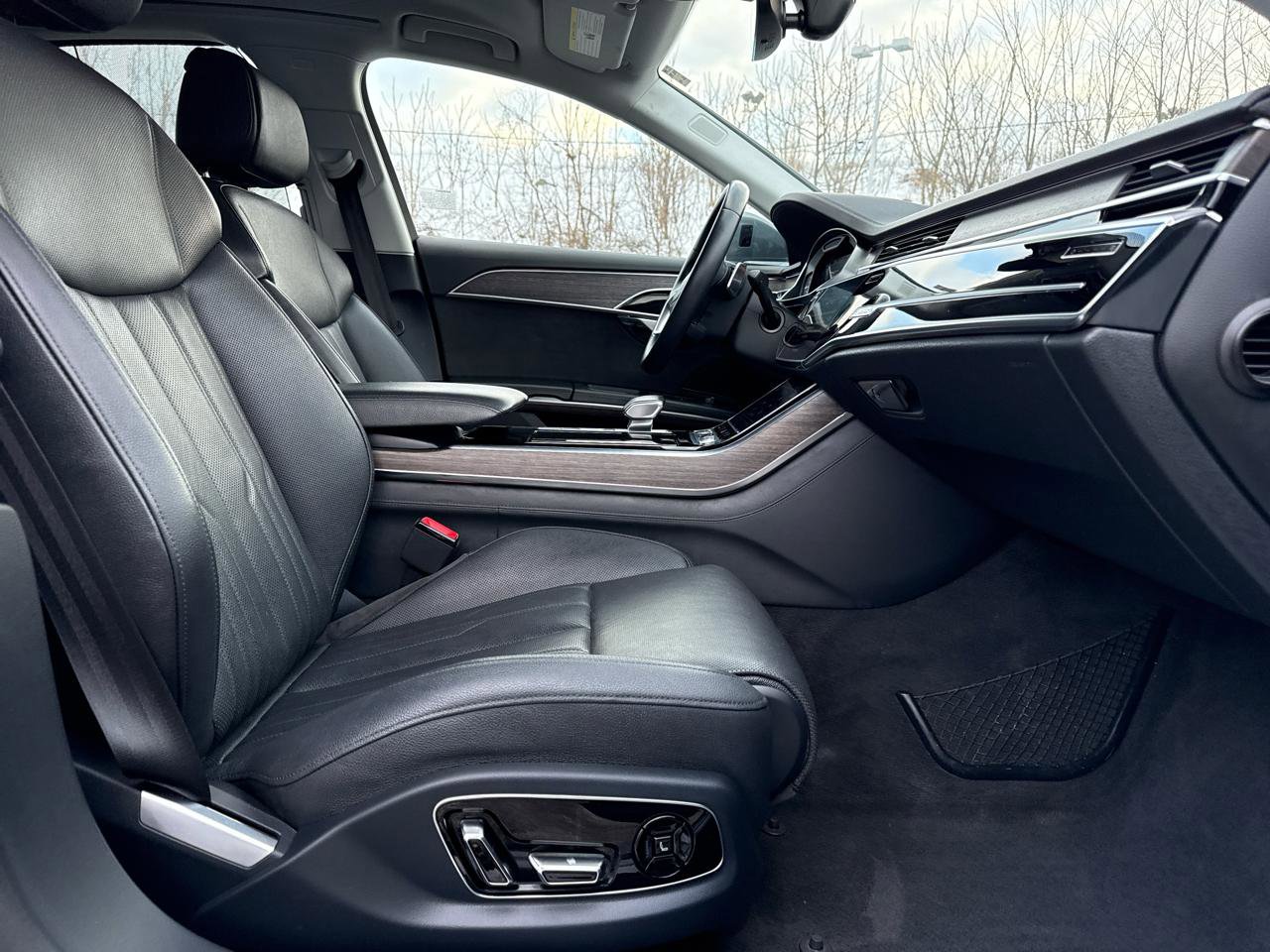 Used 2021 Audi A8 L 3.0T w/ Executive Plus Package image 20