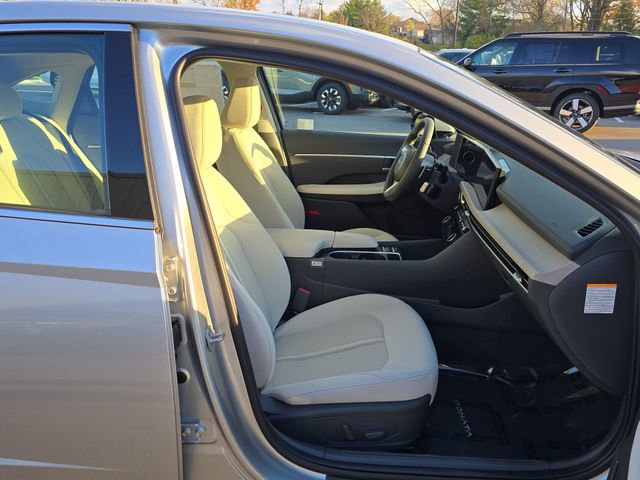 New 2025 Hyundai Sonata SEL image 23