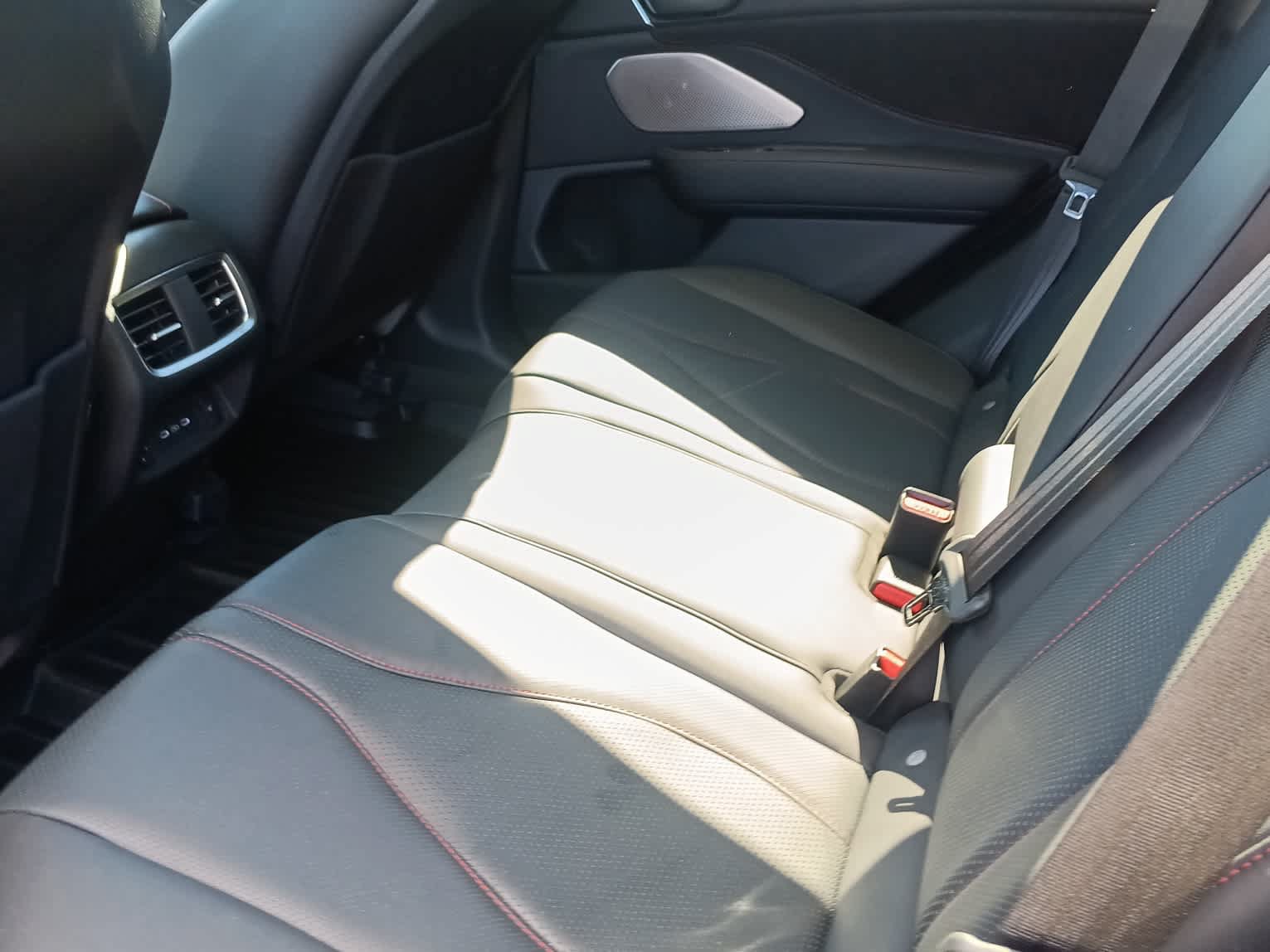 Used 2025 Acura RDX w/ Advance Package AWD/4WD image 17