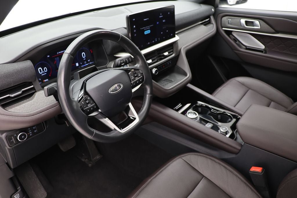 Used 2025 Ford Explorer Platinum w/ LUX Leather Package AWD/4WD image 15