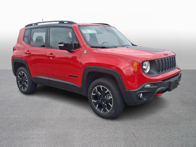 Used 2023 Jeep Renegade Trailhawk AWD/4WD image 3
