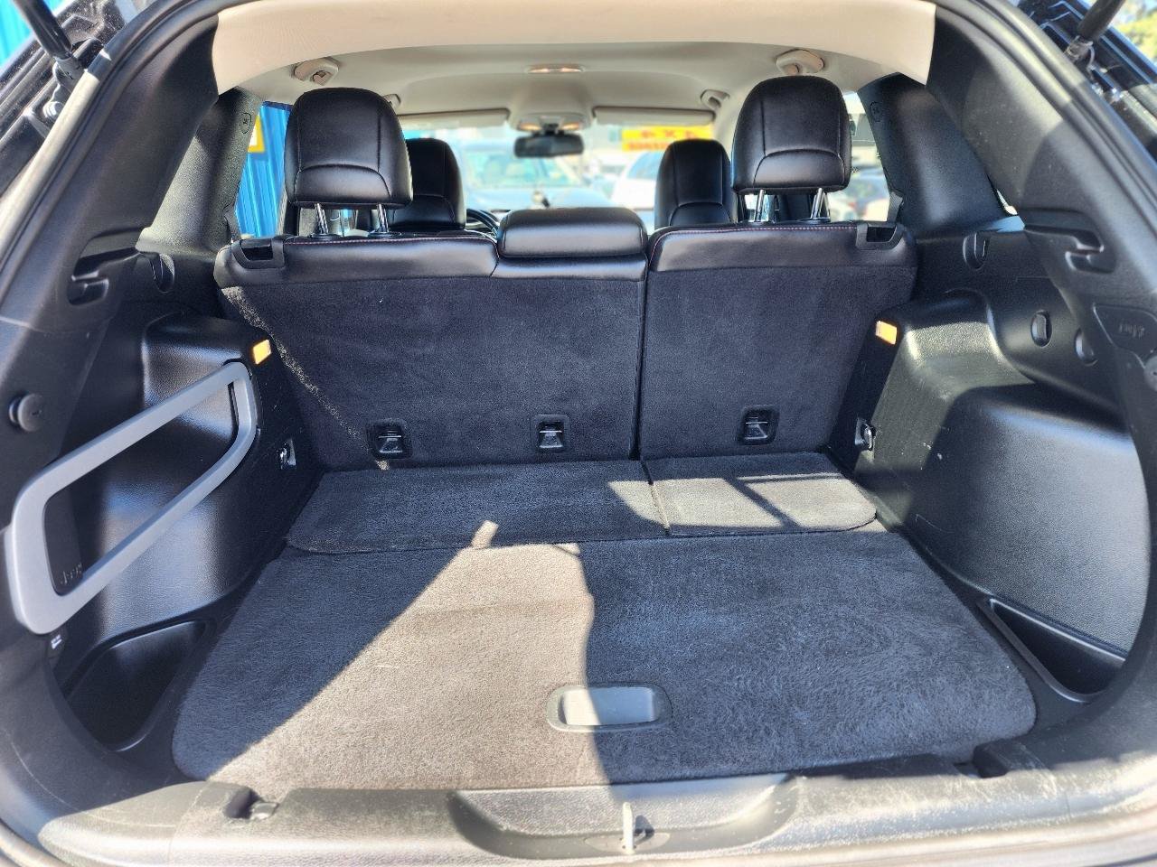 Used 2016 Jeep Cherokee Trailhawk w/ Leather Interior Group AWD/4WD image 24