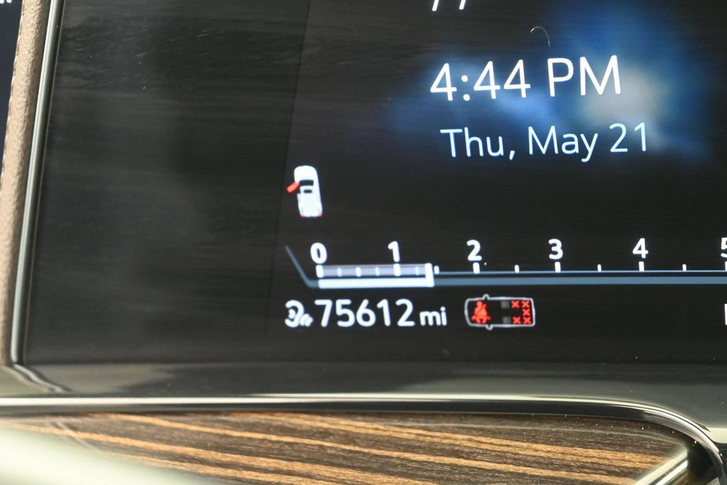 Used 2022 Cadillac Escalade Premium Luxury AWD/4WD image 10