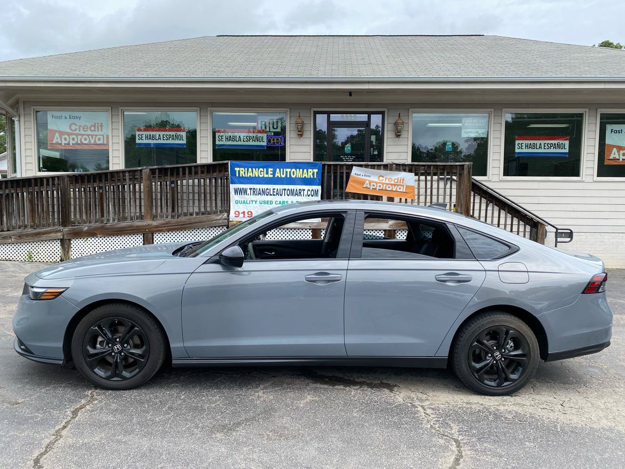 Used 2025 Honda Accord SE image 5