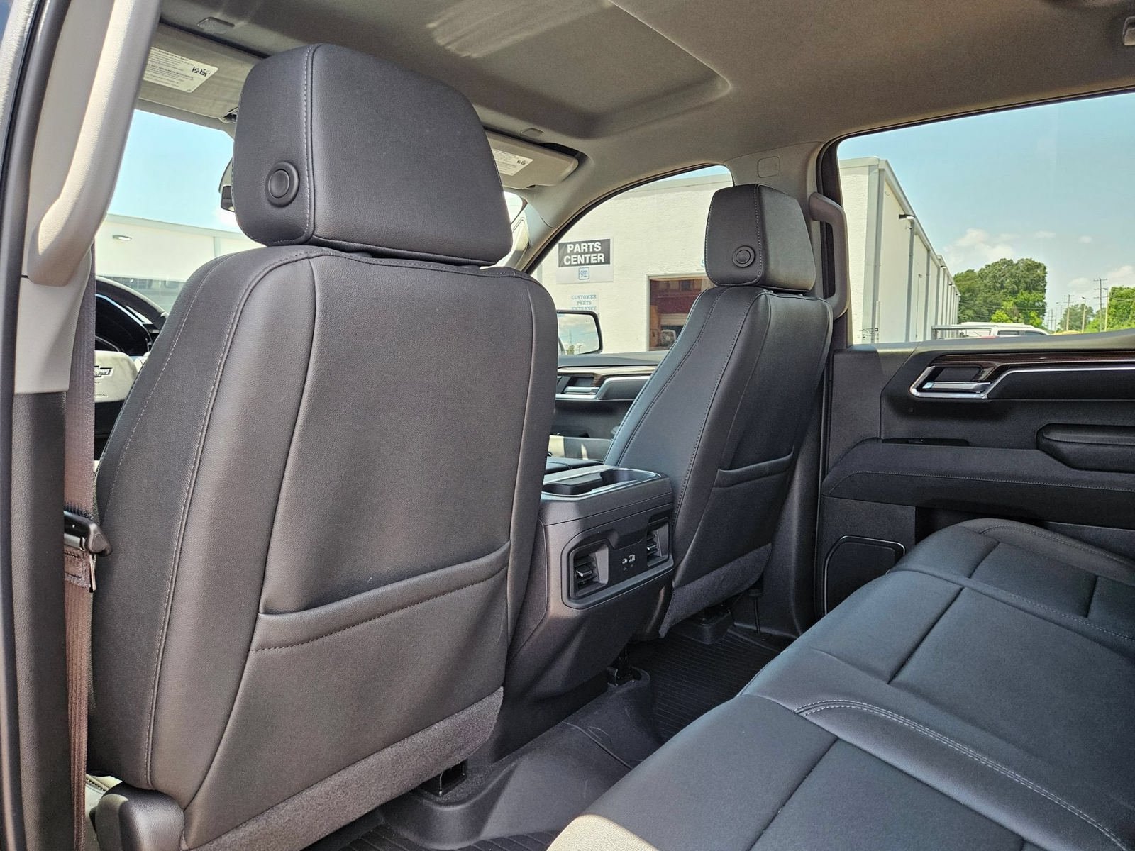 Used 2026 Chevrolet Silverado 1500 LT Trail Boss w/ LT Trail Boss Premium Package AWD/4WD image 24