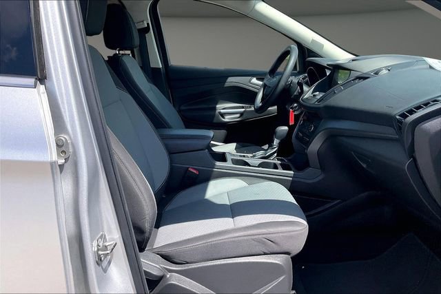 Used 2017 Ford Escape SE w/ Equipment Group 201A image 7