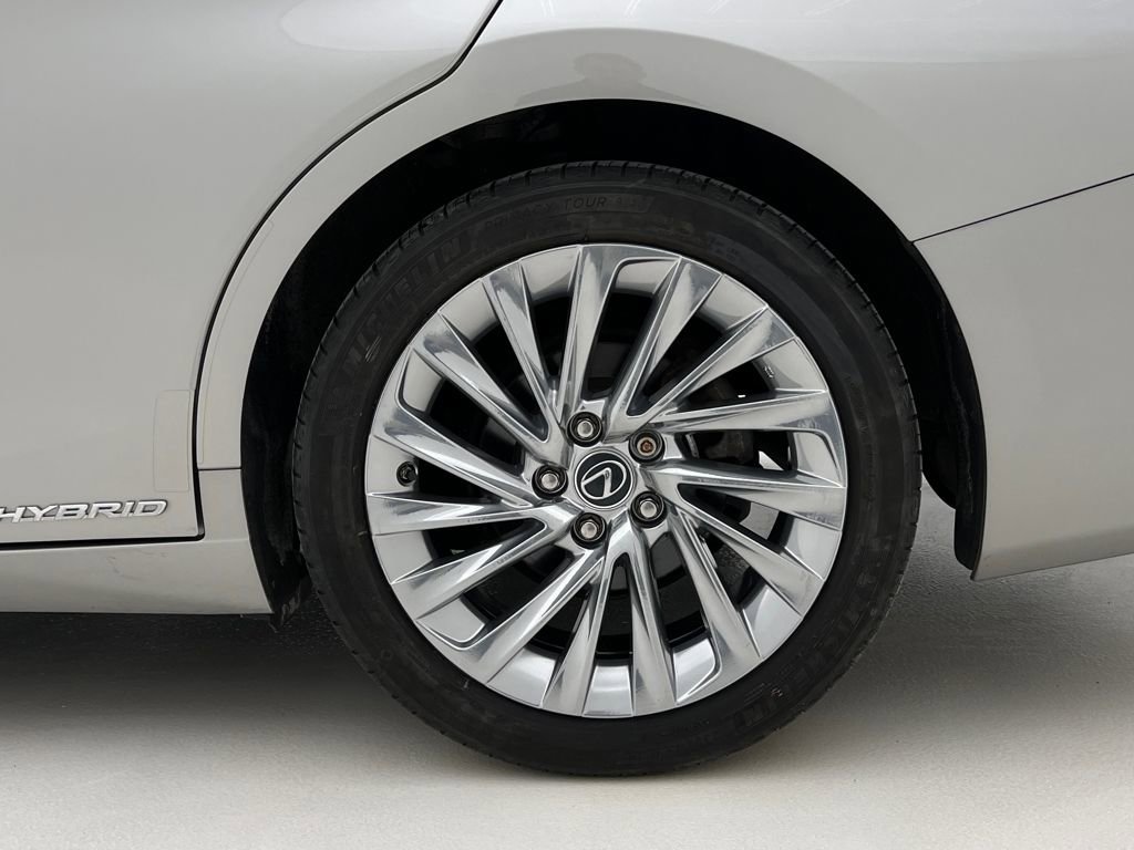 Used 2021 Lexus ES 300h w/ Accessory Package 2 image 27