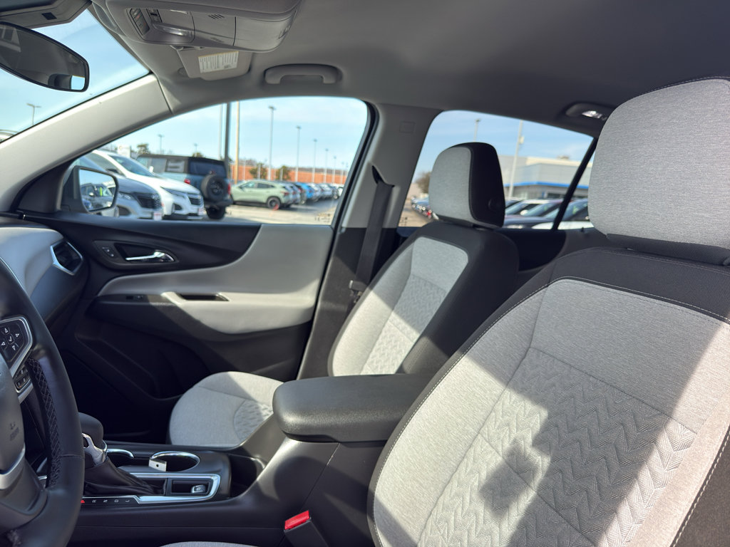 Used 2023 Chevrolet Equinox LT image 26
