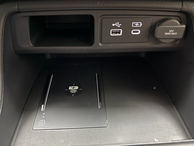 Used 2025 Honda Pilot Elite image 19