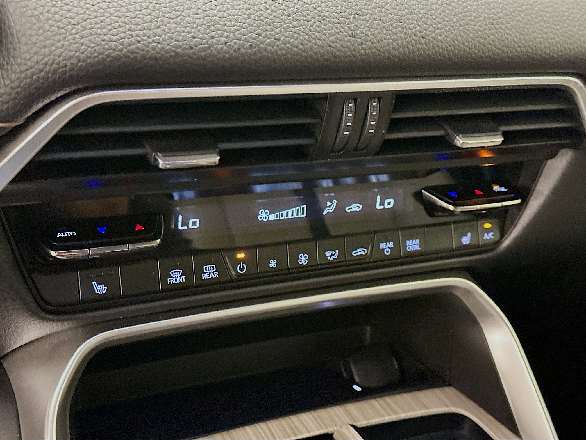 Used 2025 MAZDA CX-90 3.3 Turbo w/ Premium Sport Pkg image 24
