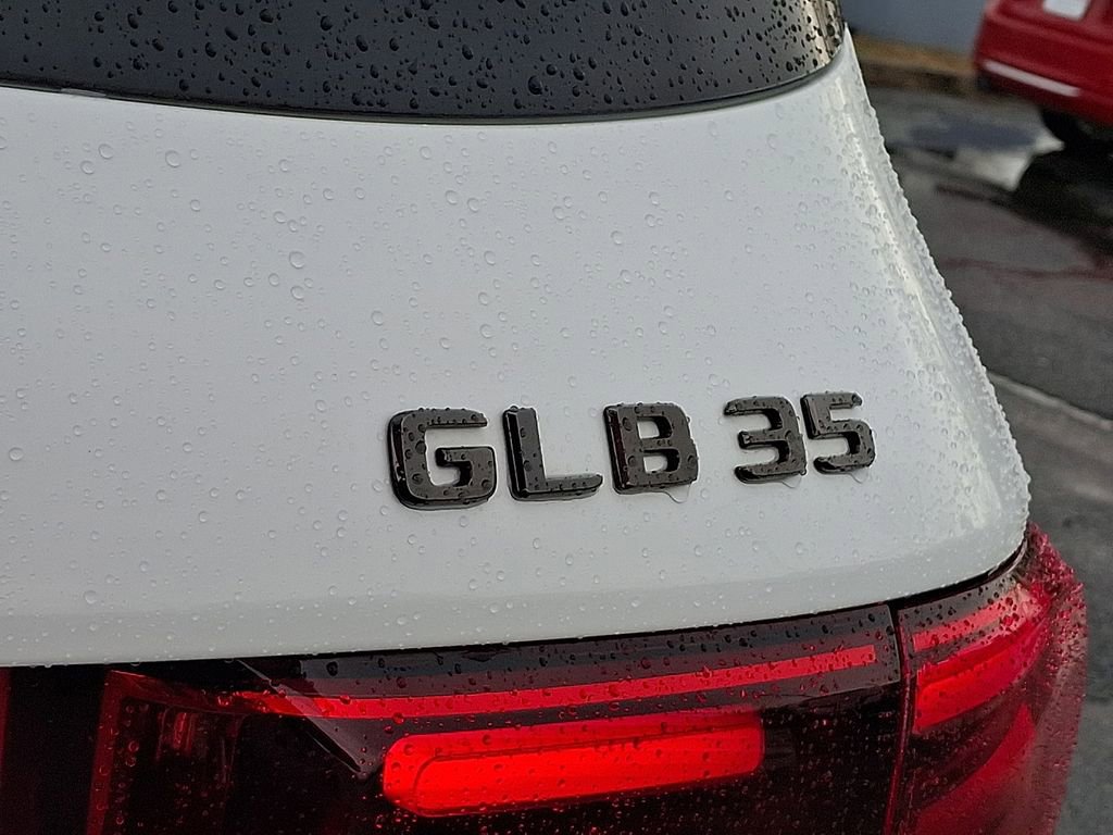 Used 2024 Mercedes-Benz GLB 35 AMG GLB 35 AMG image 32