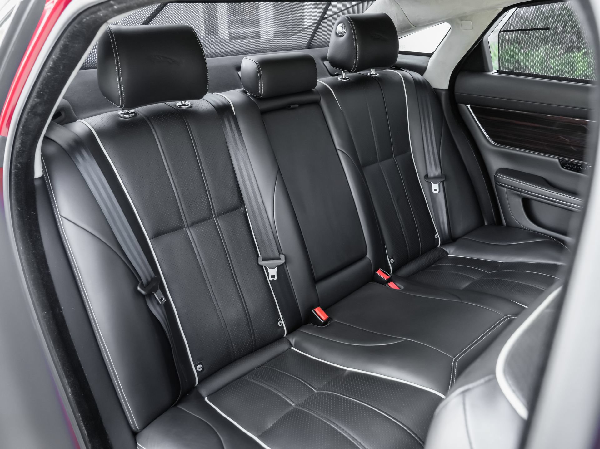 Used 2015 Jaguar XJ L Portfolio AWD/4WD image 38