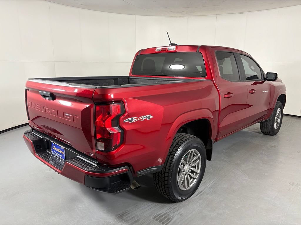 Used 2024 Chevrolet Colorado LT AWD/4WD image 8