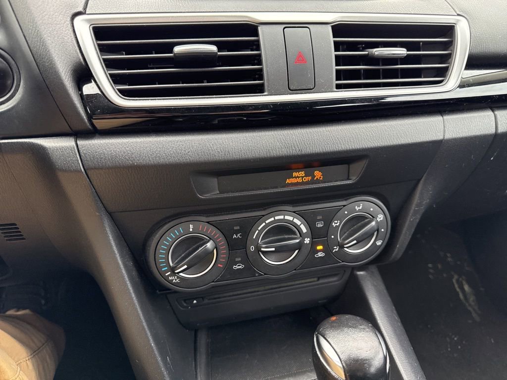 Used 2014 MAZDA MAZDA3 i Touring image 25