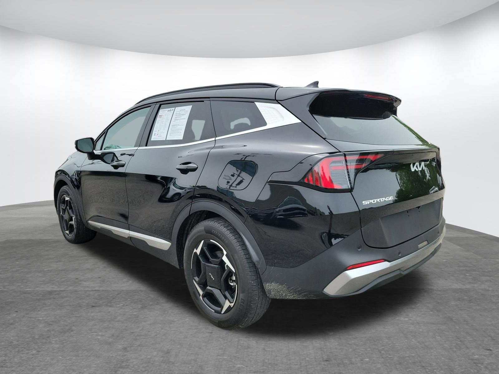 Used 2026 Kia Sportage EX w/ EX Panorama Roof Package FWD image 29